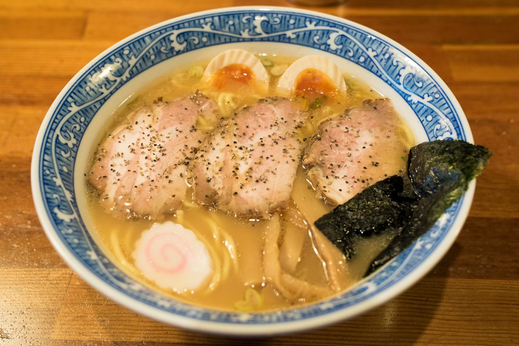 青葉八王子店|満足度安定の中華そば!!もはや高級和食!!