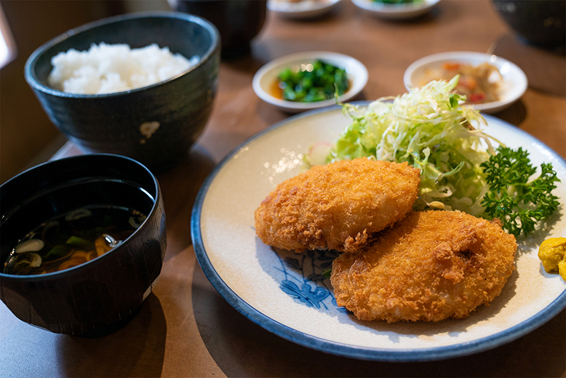 いわ本食堂の美味しいランチ!! 八王子で古くから愛される定食屋!!