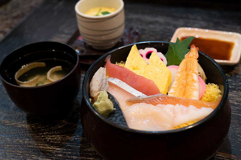 鮨処海えんのお得なランチ!! 火曜サプライズで有名人も来た!!