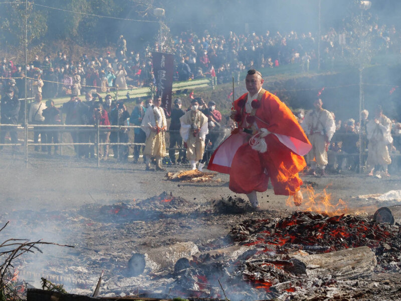 災厄を祓う火渡り とは 高尾山 火渡り祭 の参加者を募集 3 13開催 八王子ジャーニー